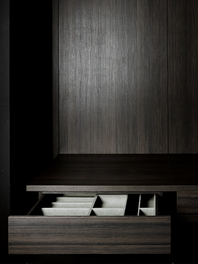 MODERN-DESIGN-WORDROBE-ANTIBES-BOISERIE-SLIDE10-2.webp